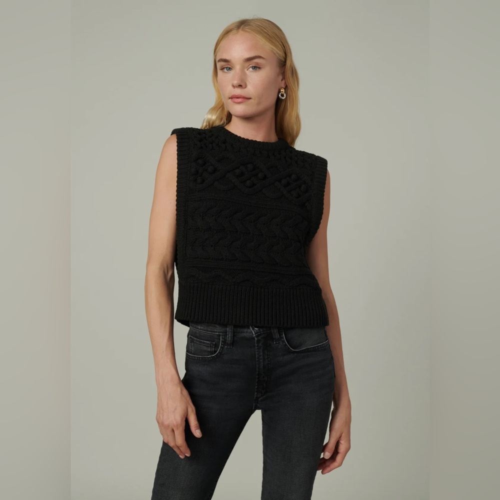 Joes Jeans Clara Sweater Vest in black size medium